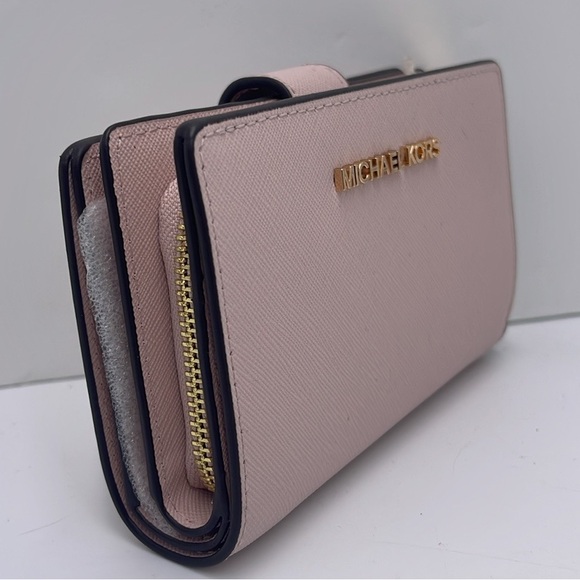 Michael Kors Handbags - Michael Kors Medium Saffiano Leather Wallet
Powder Blush
NWT